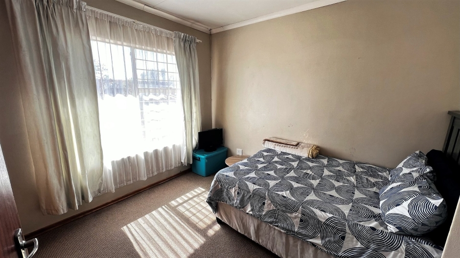 2 Bedroom Property for Sale in Fleurdal Free State